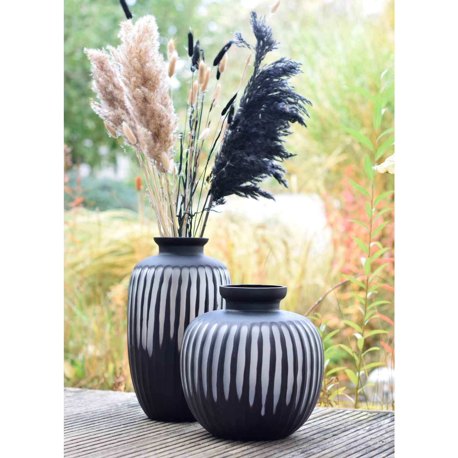 Vase Black Carved groß