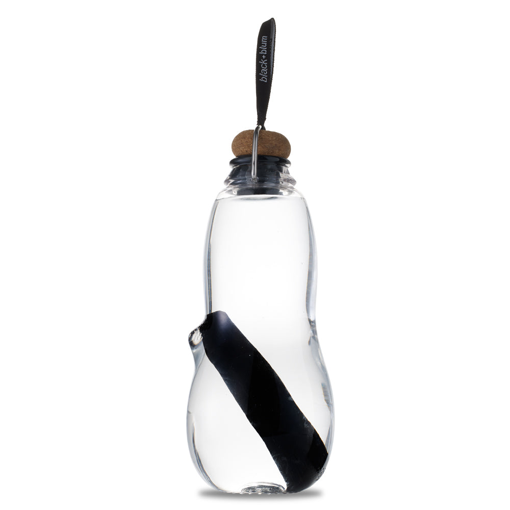 Eau-Good-Wasserflasche-von-Black+Blum-berlindeluxe-flaschen-schwarz