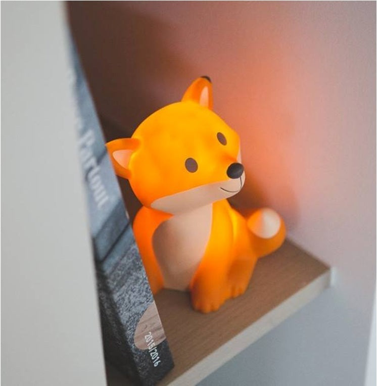 Ceasar-Fox-LED-Lampe-pink/lila-von-Atelier-Pierre-Berlindeluxefuchs-orange