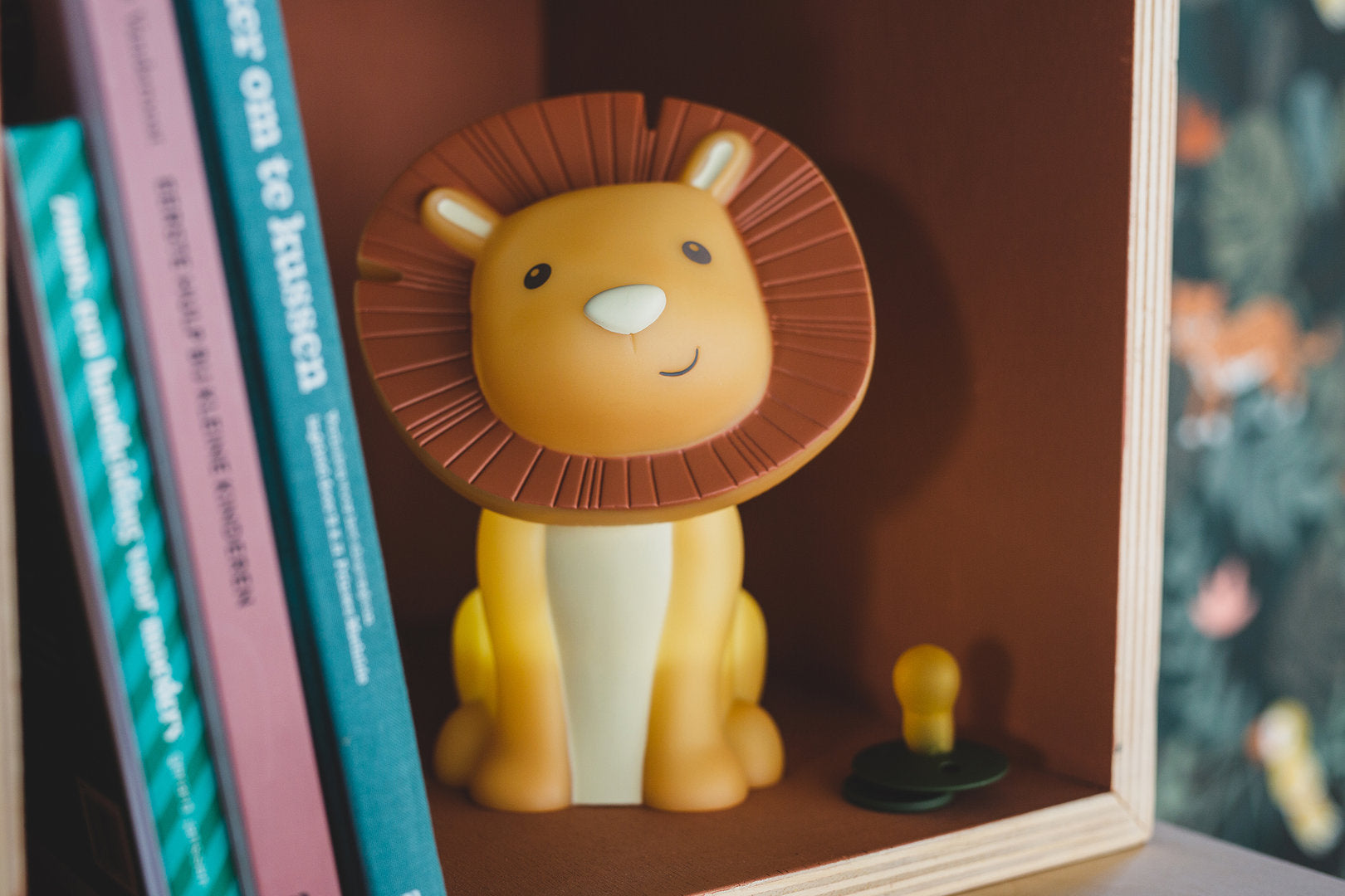 Hakuna LED night light lion for children