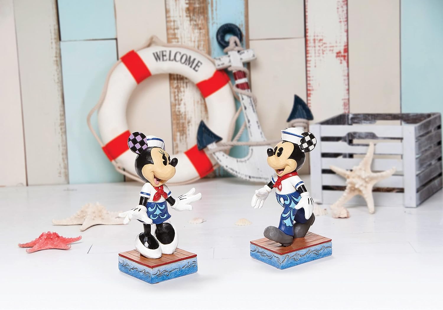 Minnie-Mouse-Matrosin-Figur-Disney-by-Jim-Shore-zwei