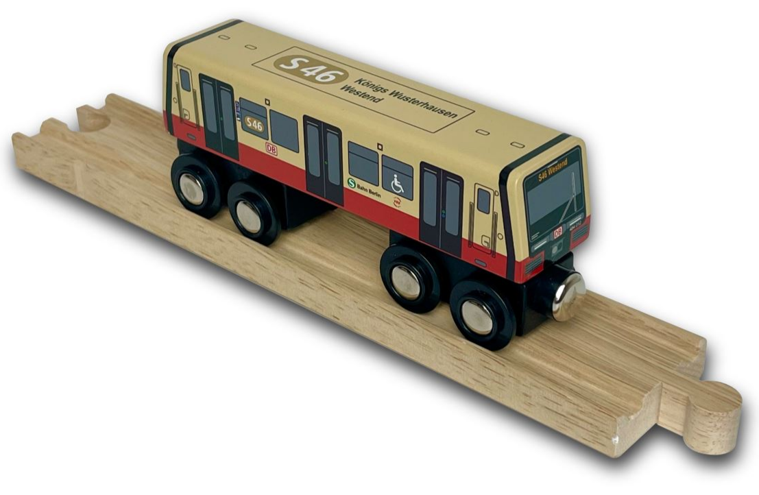 Miniature wooden S-Bahn Berlin S46 to play with