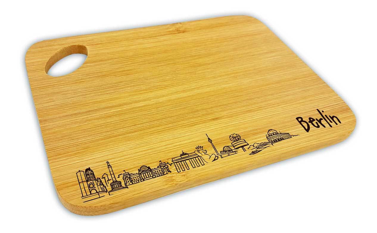 "Skyline Berlin" snack board made of bamboo